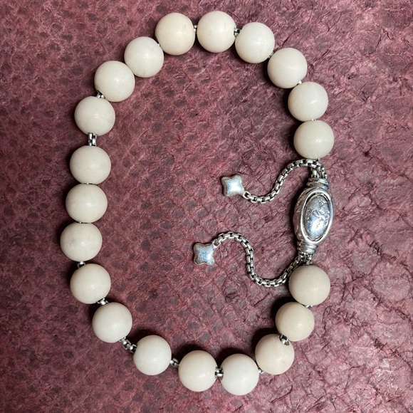 Jewelry - Women DY bead bracelet authentic